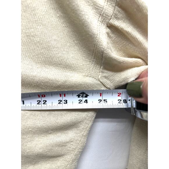 Banana Republic Cream Sweater - Picture 5 of 9